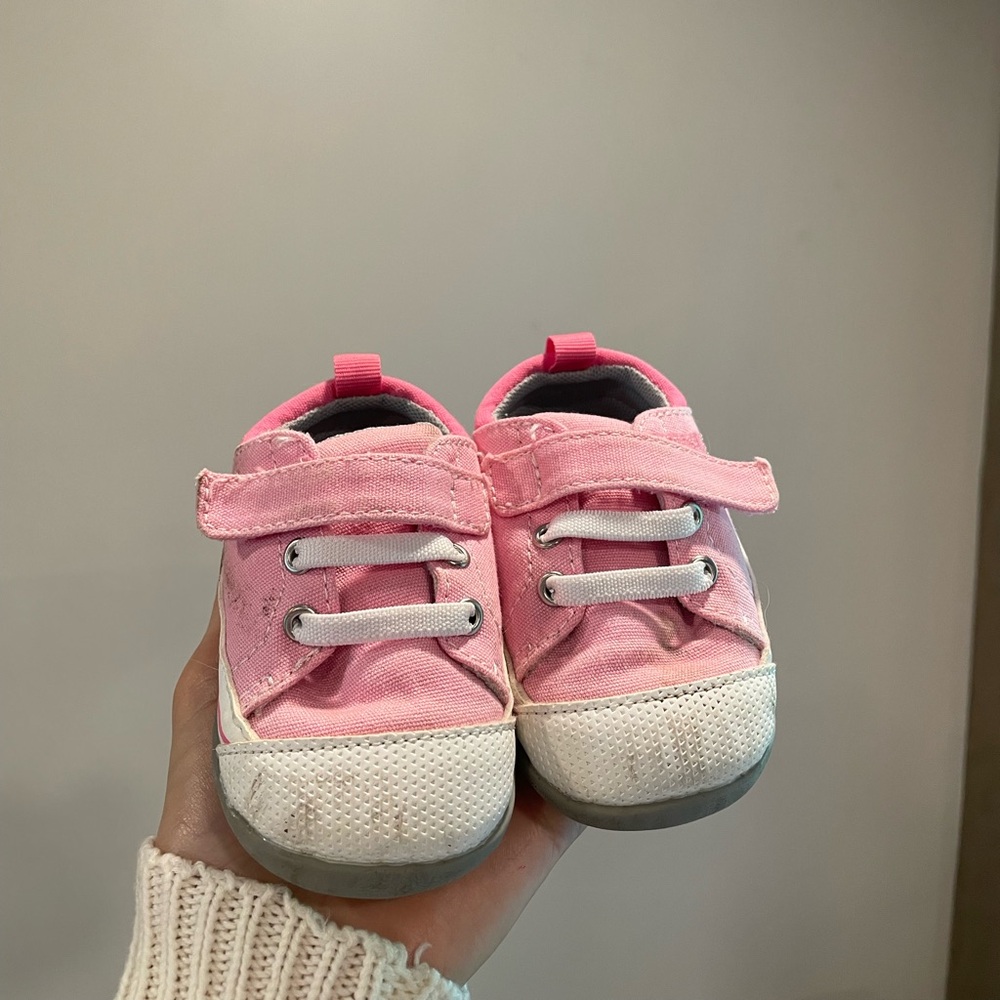 See Kai Run walker shoes stevie size 4.5